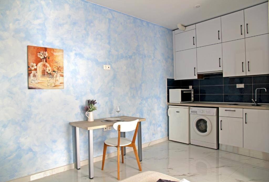 The Sky Yard Eclectic Studios Rhodes City Extérieur photo
