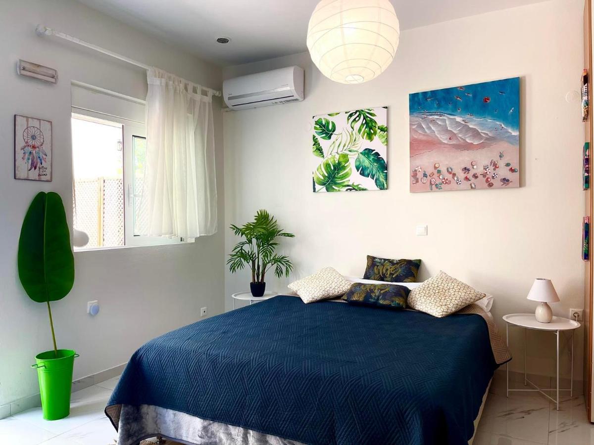 The Sky Yard Eclectic Studios Rhodes City Extérieur photo