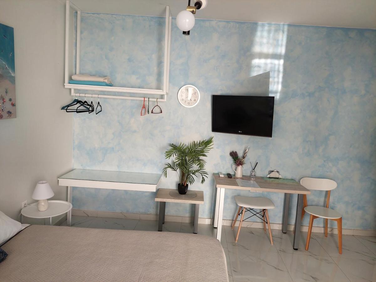 The Sky Yard Eclectic Studios Rhodes City Extérieur photo