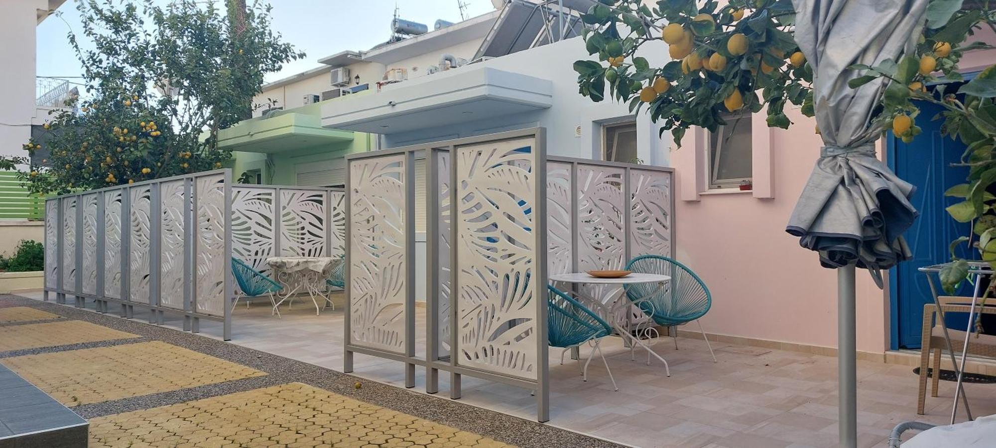 The Sky Yard Eclectic Studios Rhodes City Extérieur photo